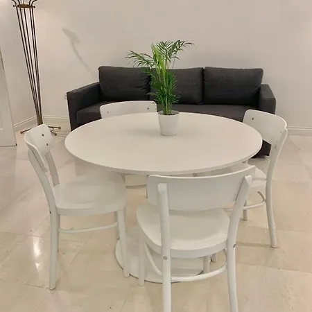 Federiciano White House - Center Апартаменты *