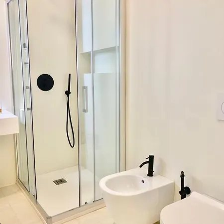 Апартаменты Federiciano White House - Center *